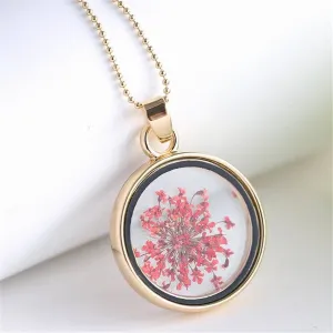 Red Pressed Gypsophila & 18K Gold-Plated Round Pendant Necklace