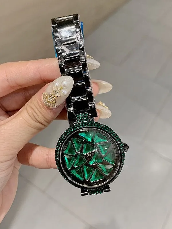 Shining Triangle Pattern Women's Watch