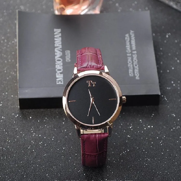 Simple Round Dial Leather Strap Women's Watch