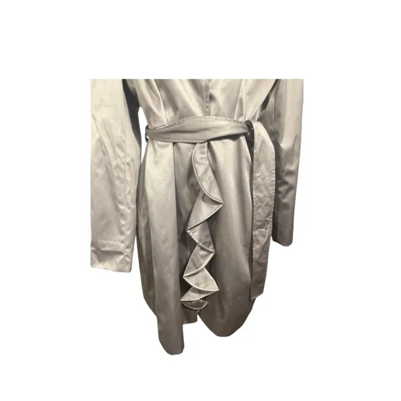 Size XL Women's Tahari Beige /Brown / Stone Neutral Trench Coat Ruffles Belt.
