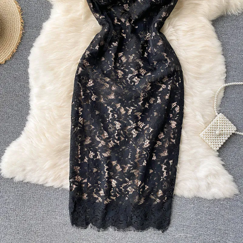 Spaghetti Strap Square Collar