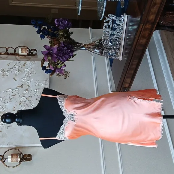 Victoria's Secret Super Sexy Satin Slip Nightie. Size S