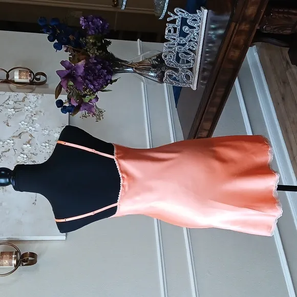 Victoria's Secret Super Sexy Satin Slip Nightie. Size S