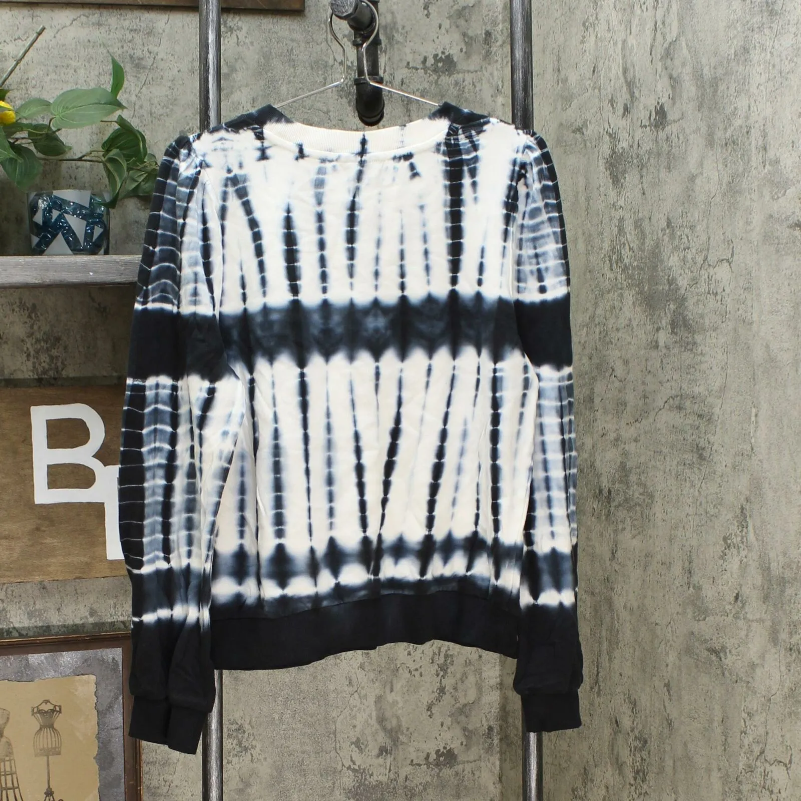 Who What Wear Women's Puff Crewneck Tie-Dye Femme Sweatshirt