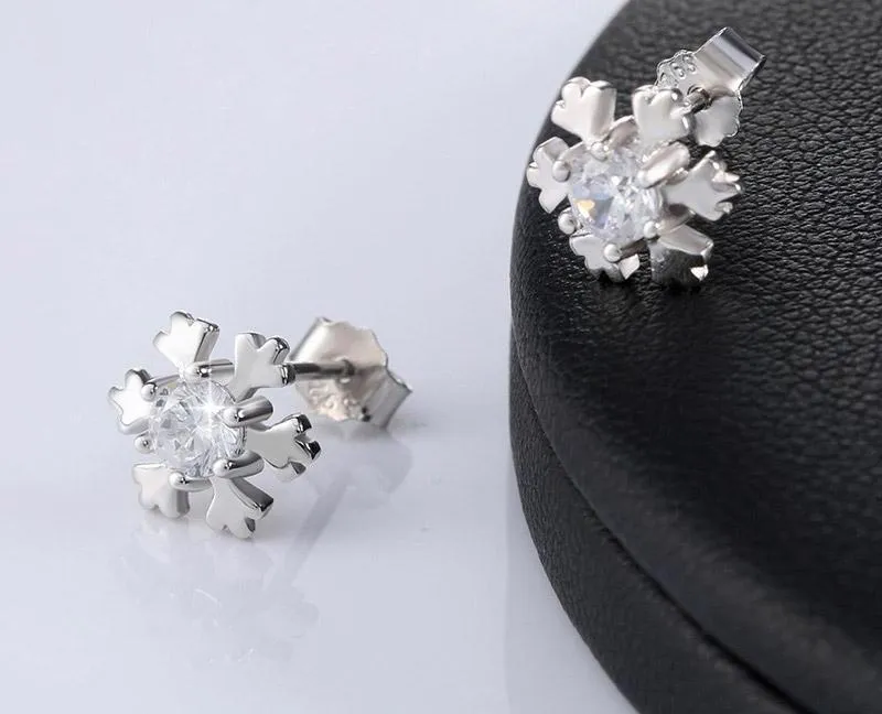 Women's 925 Sterling Silver Snowflake Earring Studs with Shiny CZ Crystal