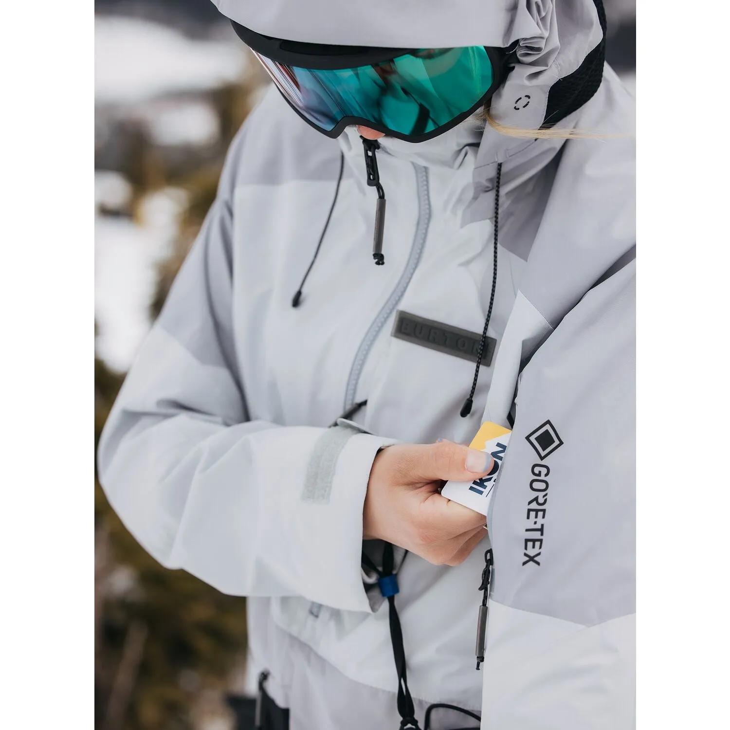 Women's Carbonate Gore-Tex 2L Snowboard Jacket