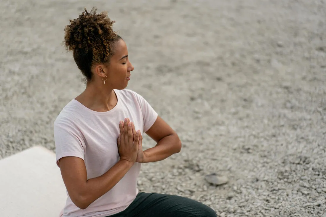Women's Gentle Yoga T-Shirt - Pale