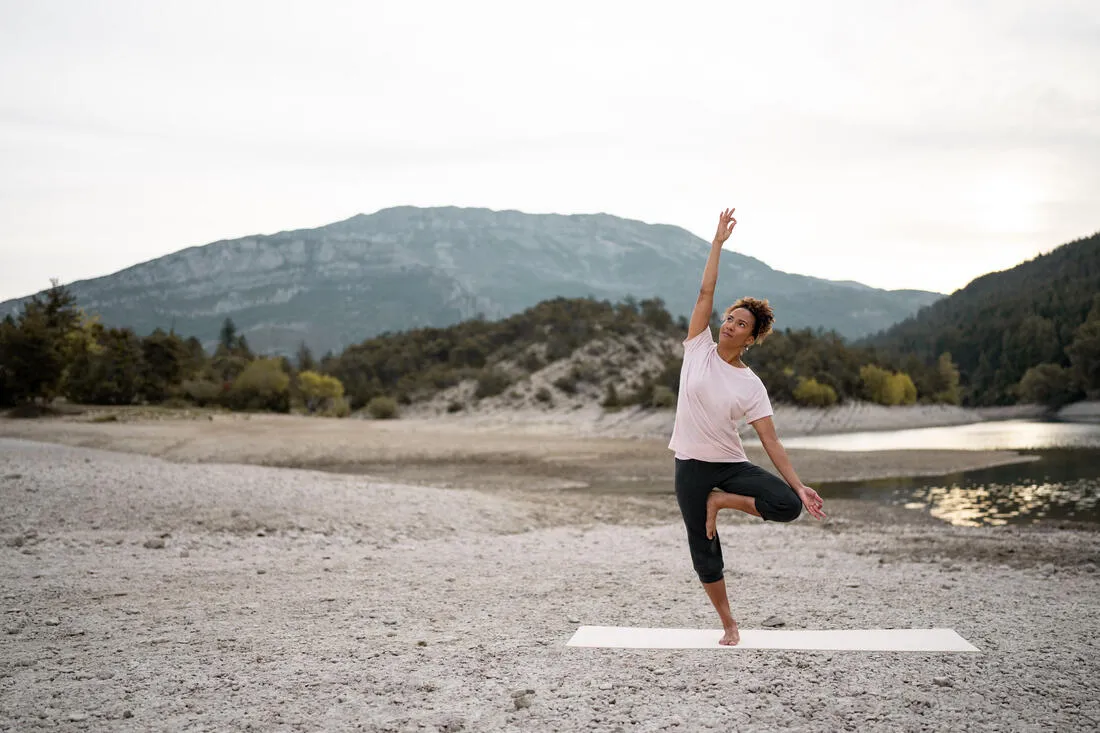 Women's Gentle Yoga T-Shirt - Pale