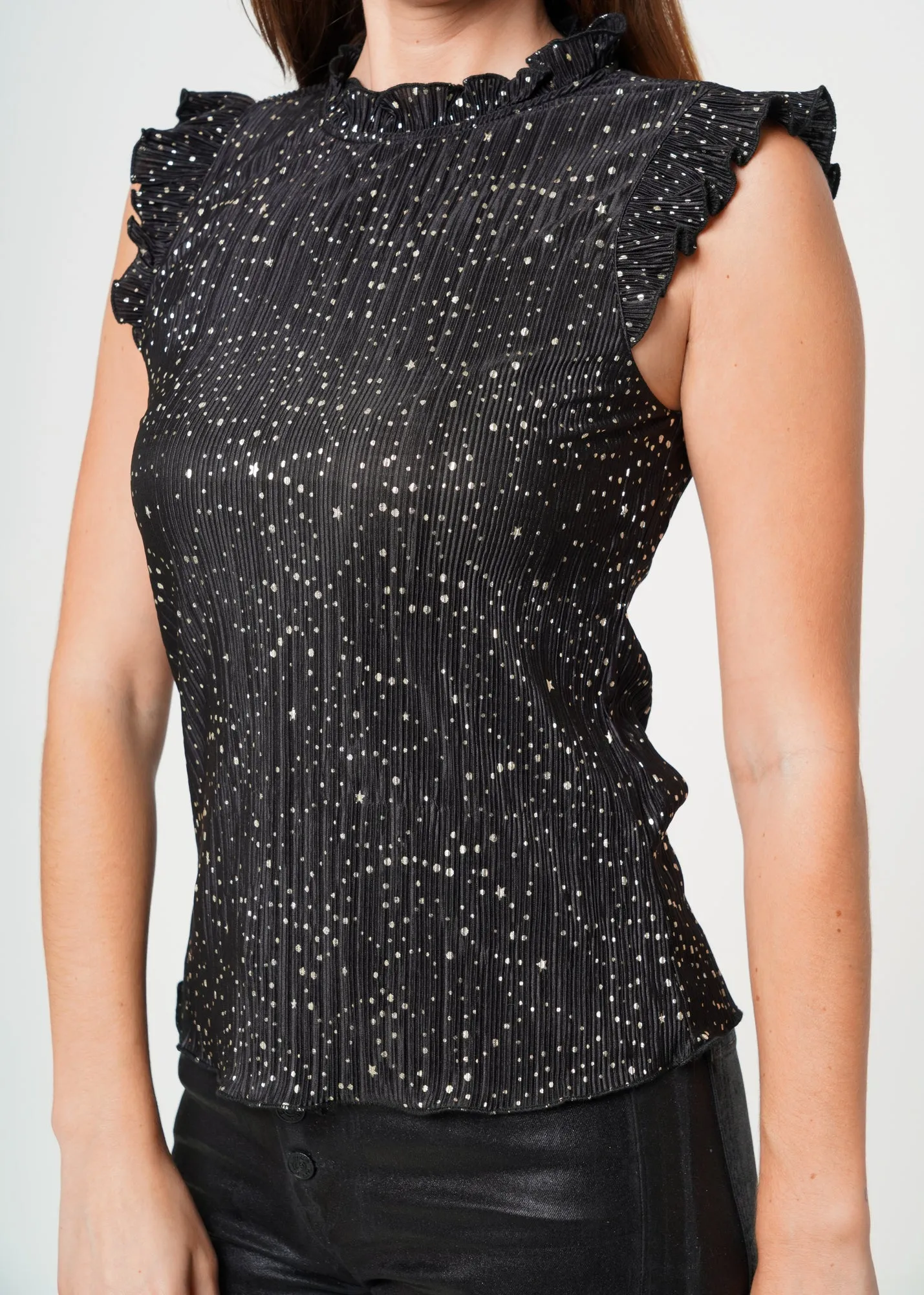 Women's Sleeveless Mock Neck Lettuce Edge Top In Black Gold