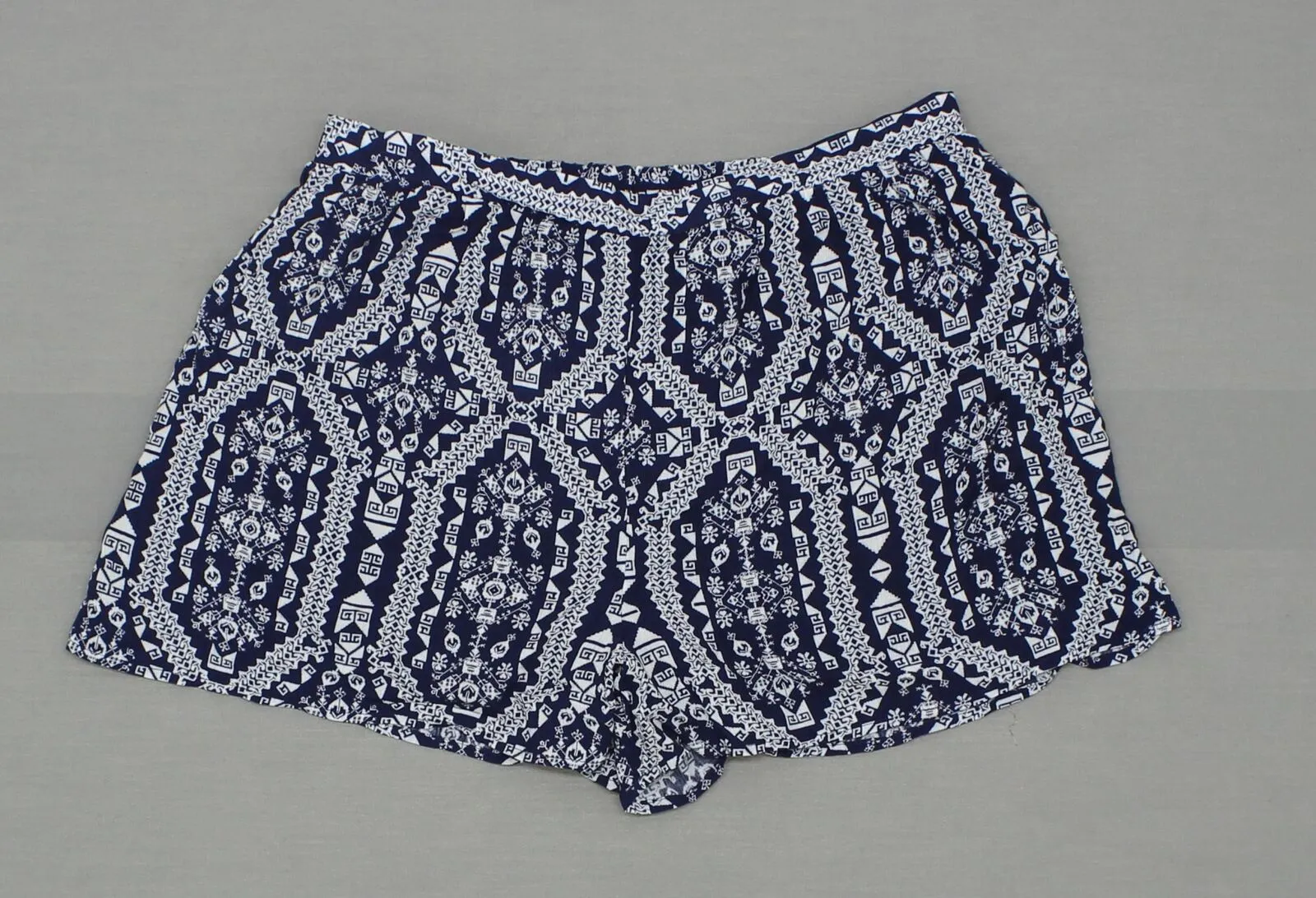 Xhilaration Women's Mixed Print Soft Shorts Navy / White Large